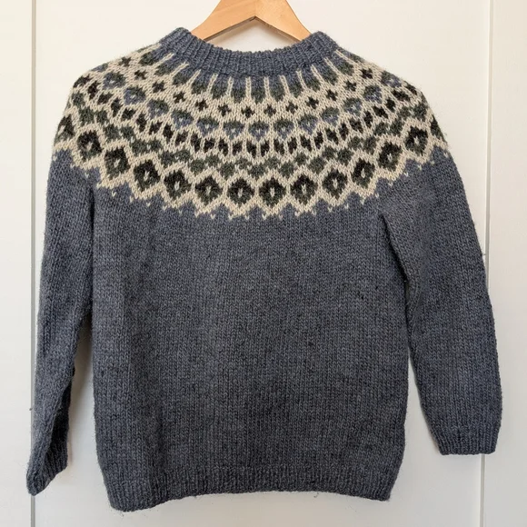 Iceland Wool Handmade Sweater - Picture 2 of 4